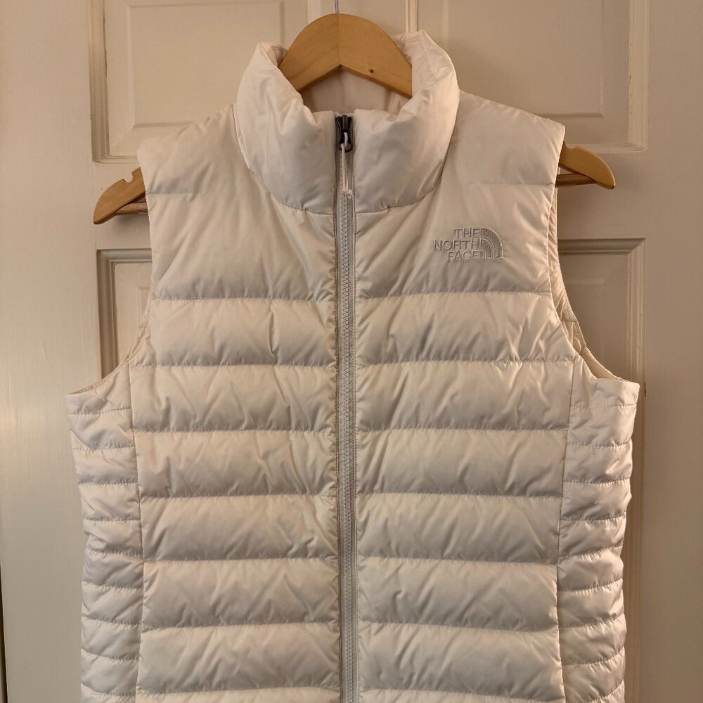 NEW! The North Face Aconcagua 3 Vest Womens White puffer size medium 550 fill